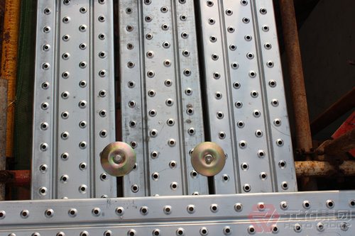 腳手板的規(guī)格及種類有哪些？