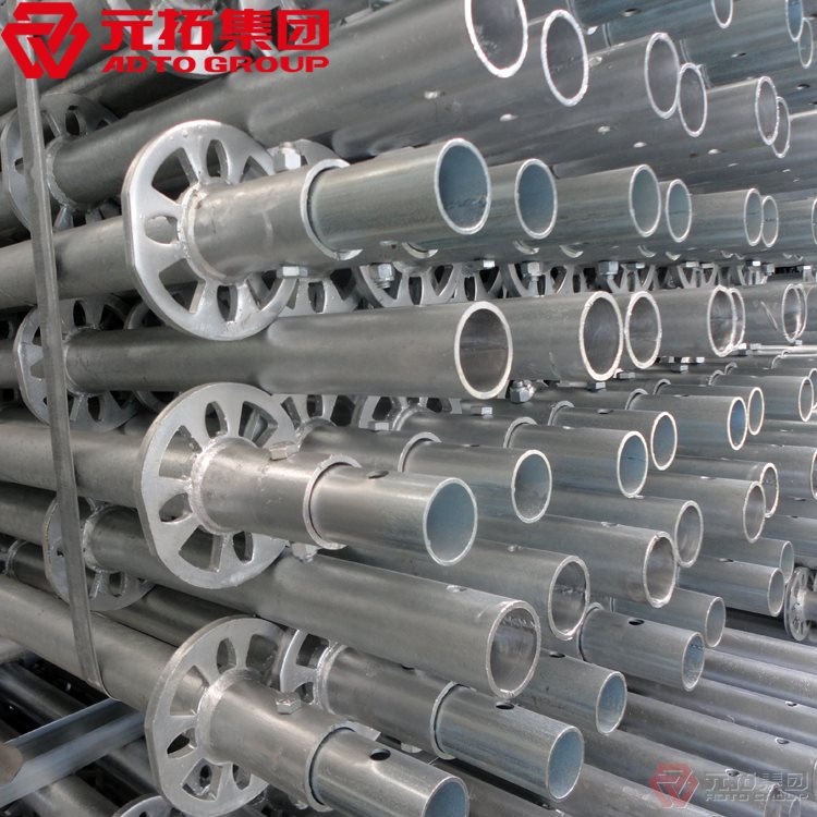 盤扣式腳手架的使用越來越頻繁，越來越多的人關(guān)注盤扣式腳手架，今天中國腳手架銷售冠軍-元拓集團(tuán)告訴您盤扣式腳手架有哪些特征?</