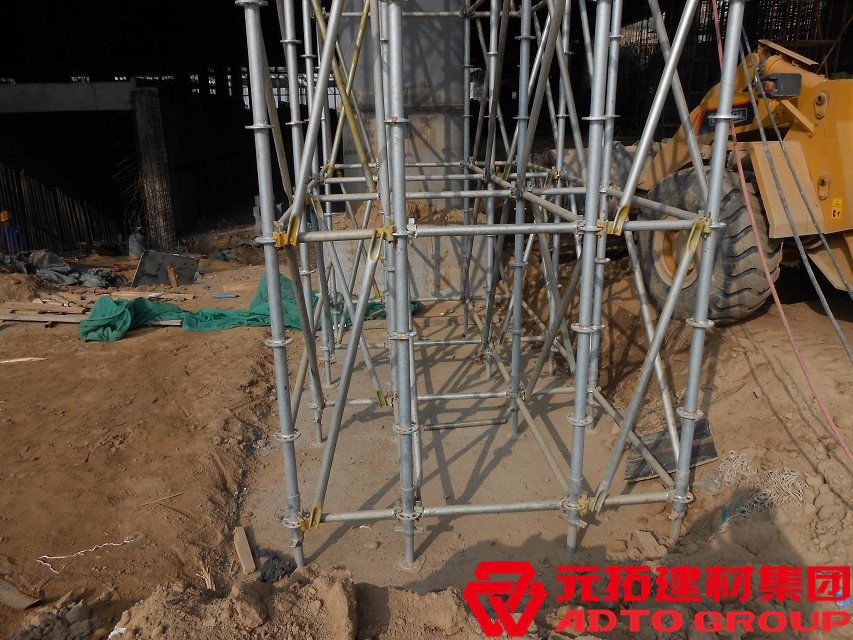 上海盤扣式腳手架生產(chǎn)廠家有幾家？盤扣式腳手架多少錢一噸？