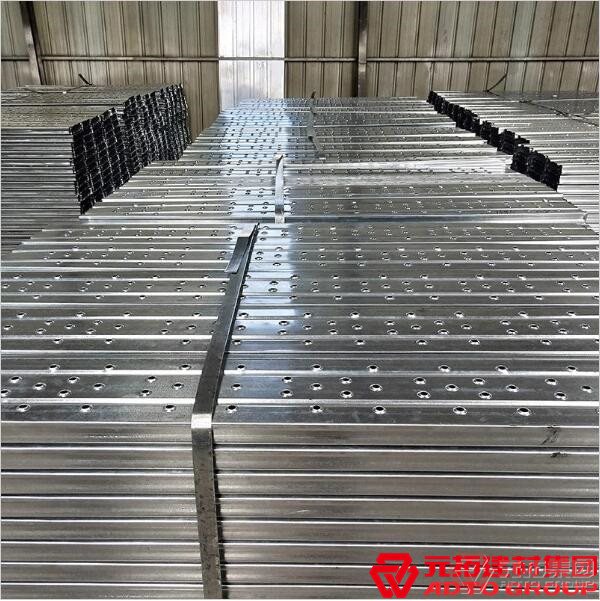 鋼跳板有哪些特點(diǎn)？施工有哪些注意事項(xiàng)？